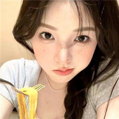 女人是英雄